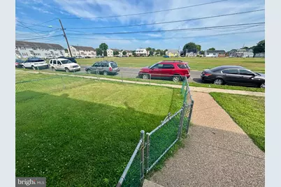 44 W 3rd Street, Burlington, NJ 08016 - Photo 2