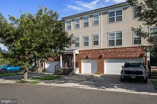 75 Riverwalk Blvd, Burlington, NJ 08016 - Photo 1