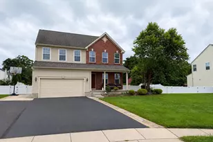 5 Goodyear Ln, Burlington, NJ 08016 - Photo 1