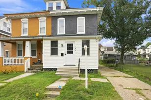 102 Fountain Ave, Burlington, NJ 08016 - Photo 2