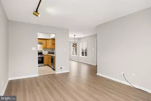 355 Woodlake Dr, Marlton, NJ 08053 - Photo 4