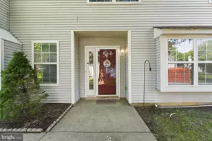 263 Birch Hollow Dr, Bordentown, NJ 08505 - Photo 2