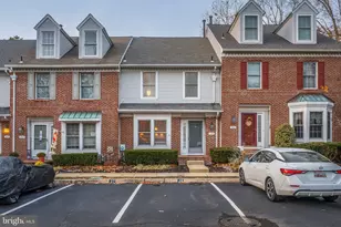 305 Williamsburg Ct, Marlton, NJ 08053 - Photo 1
