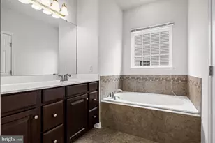 29 Applegate Dr, Florence, NJ 08518 - Photo 16