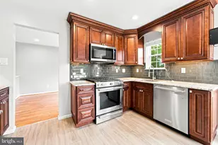 17 Grayson Pl, Burlington, NJ 08016 - Photo 12