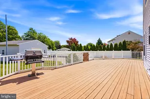 17 Grayson Pl, Burlington, NJ 08016 - Photo 30