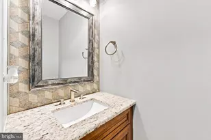 17 Grayson Pl, Burlington, NJ 08016 - Photo 18