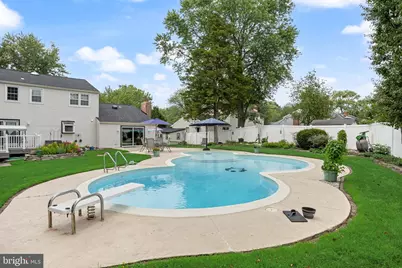 52 Sunset Drive, Mount Holly, NJ 08060 - Photo 2