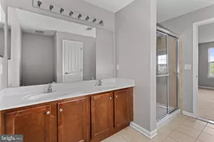 131 Riverwalk Blvd, Burlington, NJ 08016 - Photo 16