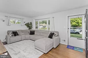69 Charles Bossert Dr, Bordentown, NJ 08505 - Photo 6