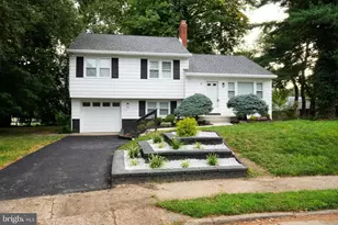 7 Windsor Pl, Mount Holly, NJ 08060 - Photo 1