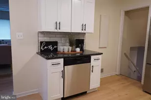 7 Windsor Pl, Mount Holly, NJ 08060 - Photo 10