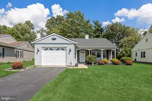 16 Andover Ct, Southampton, NJ 08088 - Photo 1