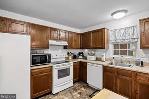 16 Andover Ct, Southampton, NJ 08088 - Photo 12