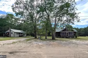 7 Beebe Ln, Southampton, NJ 08088 - Photo 1