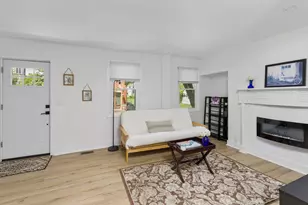 16 E Burlington St, Bordentown, NJ 08505 - Photo 2