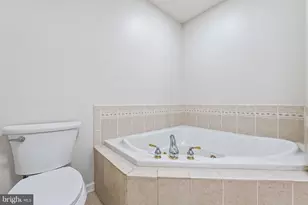 33 Farmington Ct, Bordentown, NJ 08505 - Photo 20