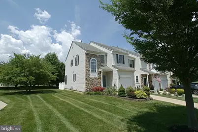 33 Farmington Court, Bordentown, NJ 08505 - Photo 2