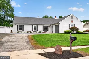 8 Holmes Ln, Marlton, NJ 08053 - Photo 2