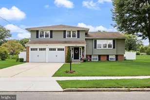 712 Hilltop Rd, Cinnaminson, NJ 08077 - Photo 2