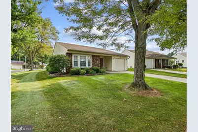102 Deep Hollow Circle, Mansfield Township, NJ 08022 - Photo 2