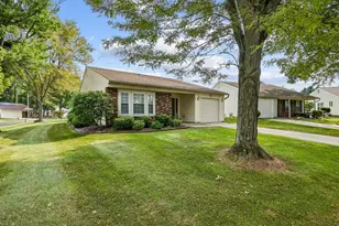 102 Deep Hollow Cir, Mansfield Township, NJ 08022 - Photo 2