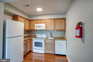 275 Green St, Edgewater Park, NJ 08010 - Photo 6