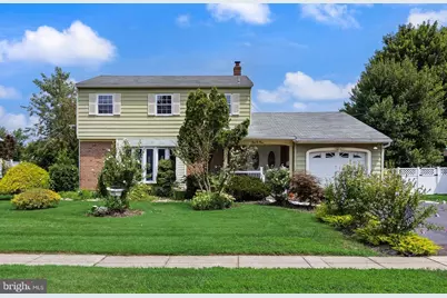 109 Cardinal Road, Edgewater Park, NJ 08010 - Photo 2