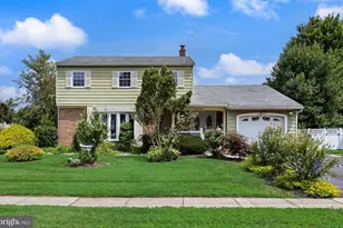 109 Cardinal Rd, Edgewater Park, NJ 08010 - Photo 2