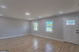 39 Middleton Ln, Willingboro, NJ 08046 - Photo 2