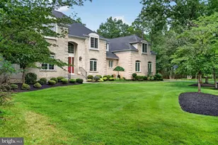 8 Eton Ln, Medford, NJ 08055 - Photo 2