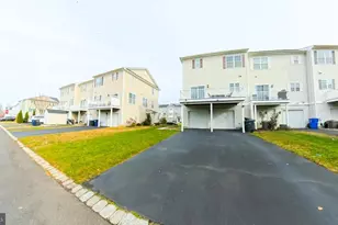 33 Mountie Ln, Chesterfield Township, NJ 08515 - Photo 6