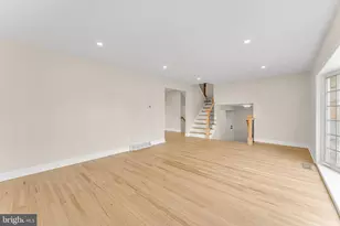 19 Kingsbridge Dr, Burlington, NJ 08016 - Photo 10