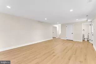 19 Kingsbridge Dr, Burlington, NJ 08016 - Photo 4