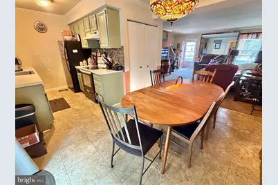 42 Carriage Stop Place, Florence, NJ 08518 - Photo 4