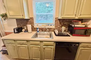 42 Carriage Stop Pl, Florence, NJ 08518 - Photo 8