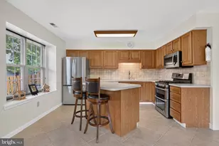 14 Sandhurst Dr, Mount Laurel, NJ 08054 - Photo 8