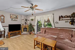 11 Bordenshire Dr, Bordentown, NJ 08505 - Photo 14