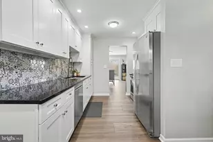 4 Fairfax Ct, Bordentown, NJ 08505 - Photo 8