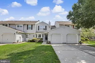 4 Fairfax Ct, Bordentown, NJ 08505 - Photo 2