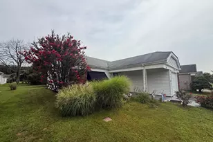 42 New Castle Dr, Southampton, NJ 08088 - Photo 2