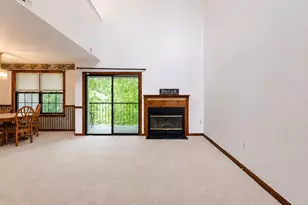 19 Summit Ct, Marlton, NJ 08053 - Photo 2