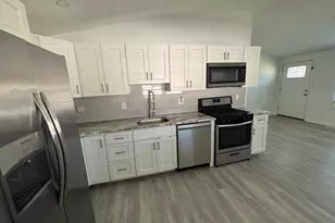 653 N Coles Ave, Maple Shade, NJ 08052 - Photo 4