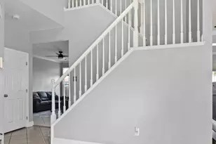 37 Arrowhead Dr, Burlington, NJ 08016 - Photo 8