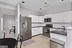 37 Arrowhead Dr, Burlington, NJ 08016 - Photo 14