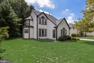 10 Edinburgh Ln, Mount Laurel, NJ 08054 - Photo 2
