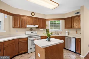 10 Edinburgh Ln, Mount Laurel, NJ 08054 - Photo 14