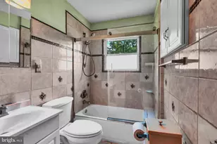 402 Lakeview Blvd, Browns Mills, NJ 08015 - Photo 14
