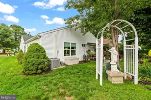 23 Buxton Ct, Southampton, NJ 08088 - Photo 22