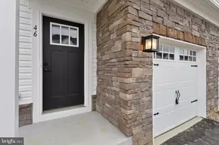 46 Rosemary Wy, Mount Laurel, NJ 08054 - Photo 2